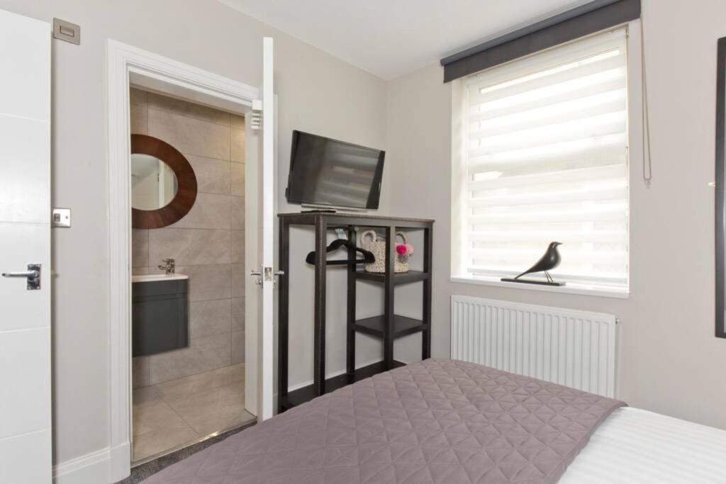 Blackbird Luxury 2 Bed Accommodation Room 7 Blackpool Exterior photo